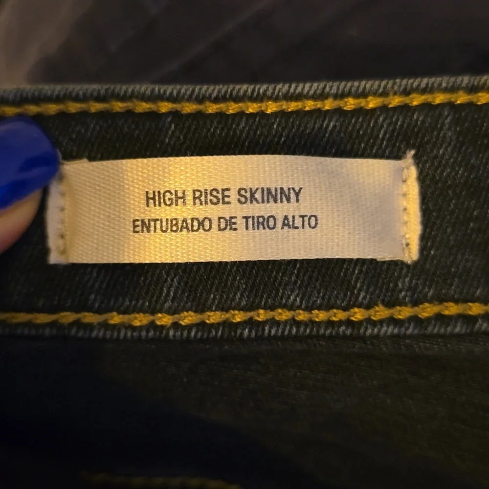 Universal Thread jeans - Picture 3 of 3
